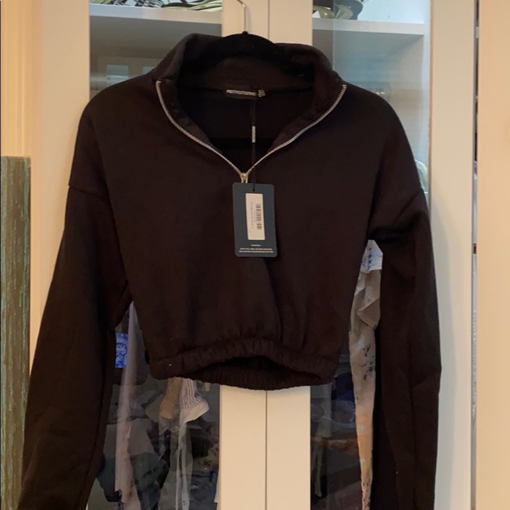 Pretty Little Thing 1/2 zip cropped pullover
